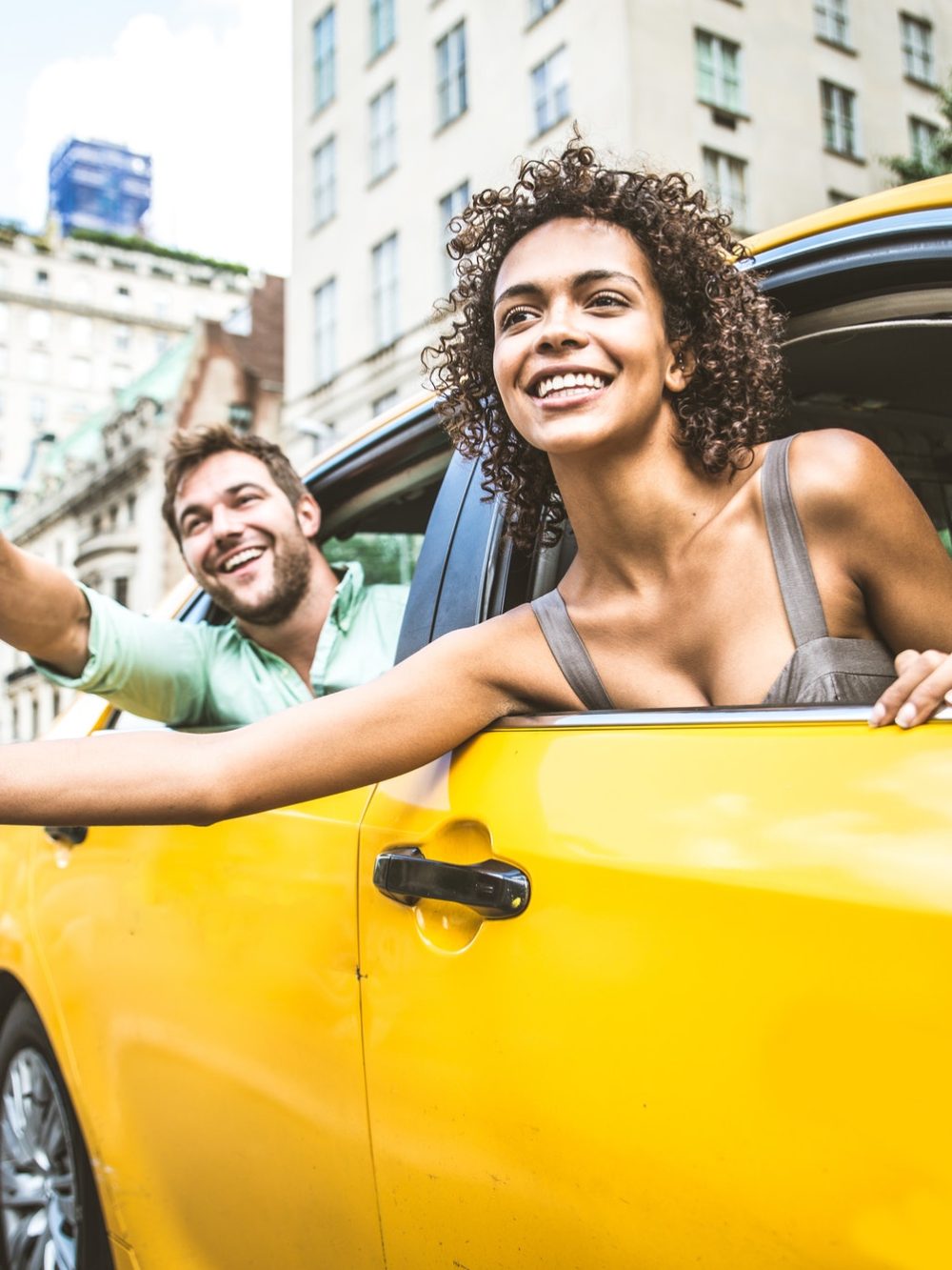 couple-on-a-taxi-in-manhattan.jpg